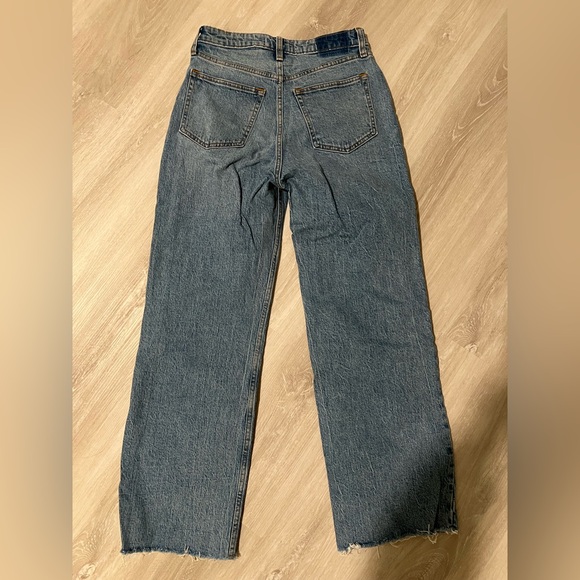 Abercrombie The 90s Relaxed Jean High Rise - Picture 3 of 3